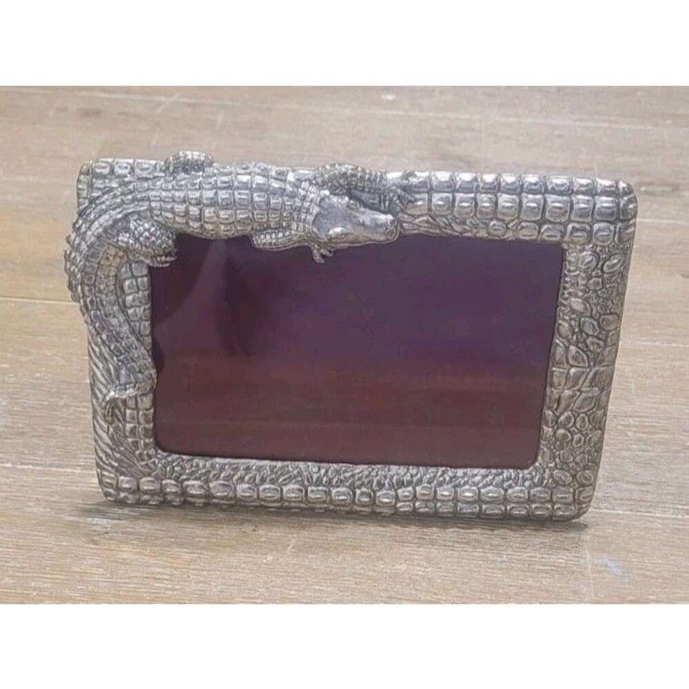 Vintage ARTHUR COURT Silver Aluminum ALLIGATOR 4 x 6 inch Picture Frame 2001